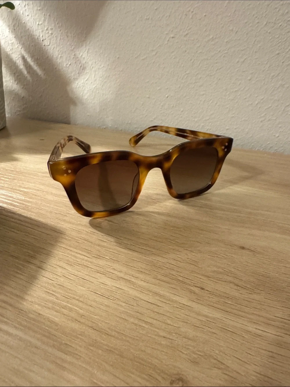 Brand New Krewe Celeste Sunglasses
